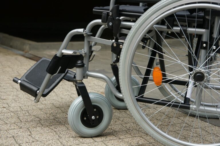 Como adaptar a casa com tecnologia assistiva para mais acessibilidade