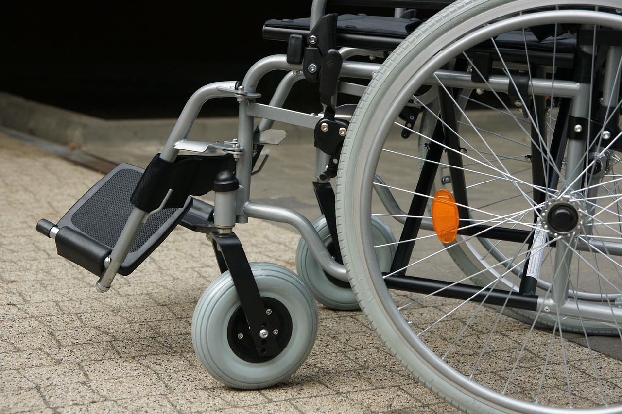 Como adaptar a casa com tecnologia assistiva para mais acessibilidade